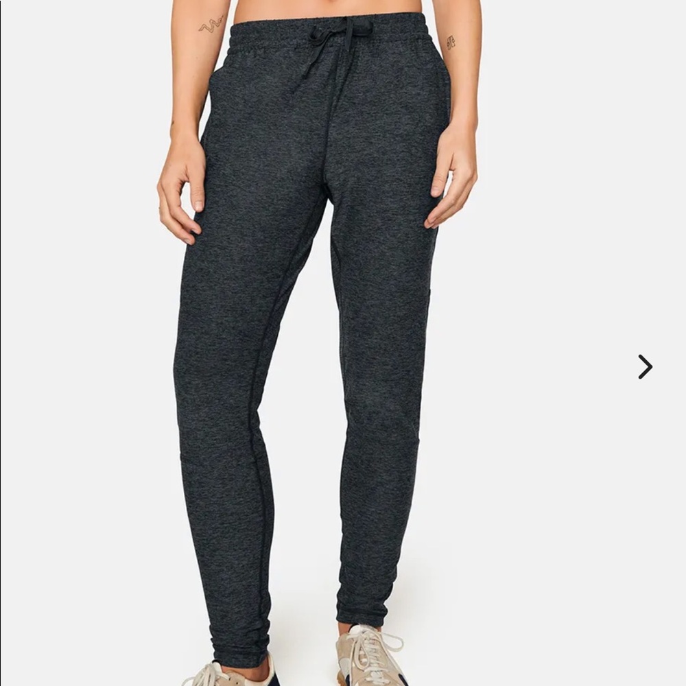 Outdoor Voices all day sweatpant